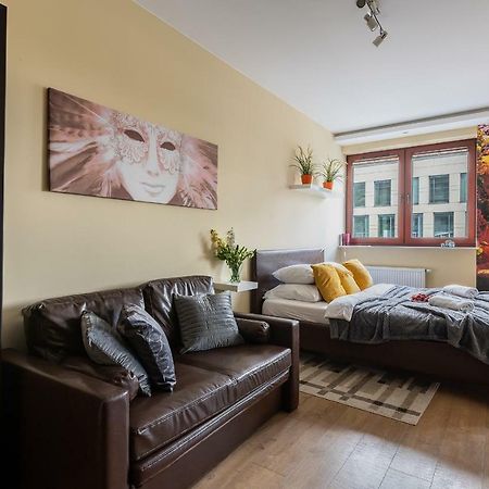 P&O Serviced Apartments Fabryczna Varsavia Esterno foto