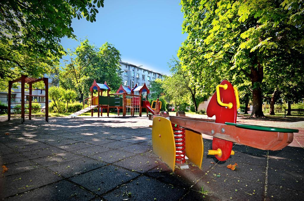 P&O Serviced Apartments Fabryczna Varsavia Esterno foto