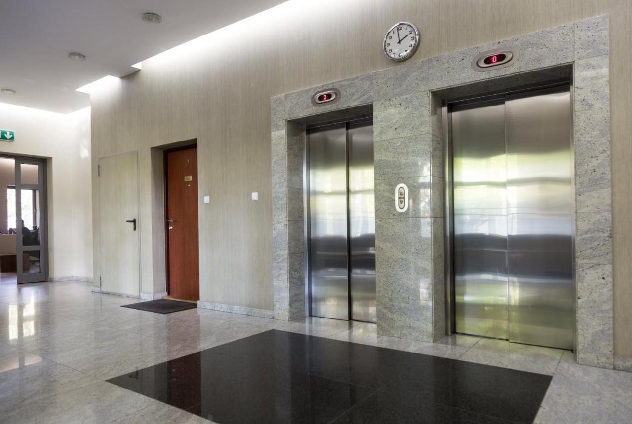 P&O Serviced Apartments Fabryczna Varsavia Esterno foto