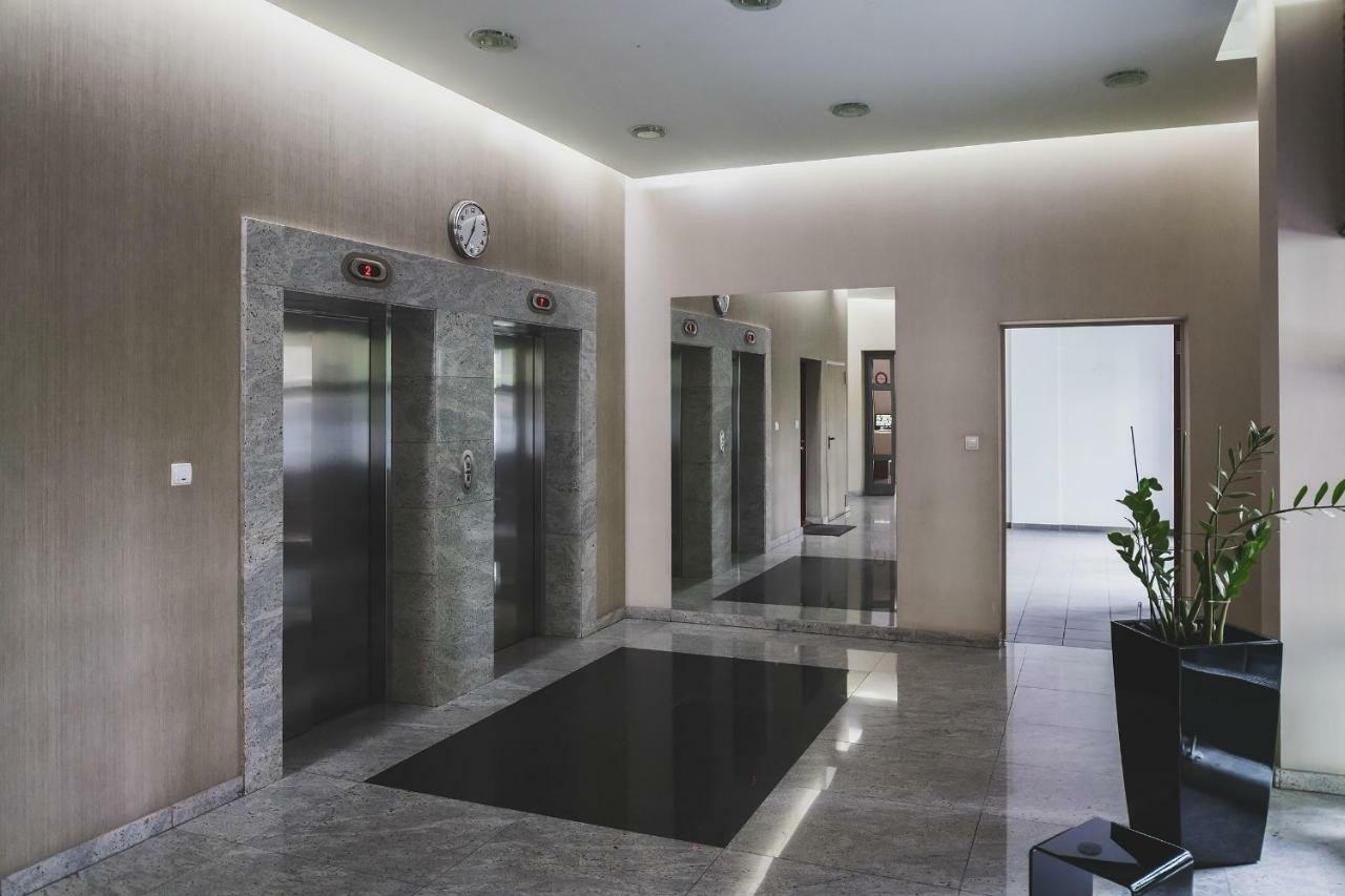 P&O Serviced Apartments Fabryczna Varsavia Esterno foto