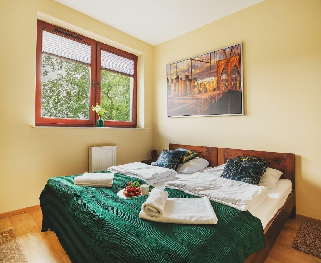 P&O Serviced Apartments Fabryczna Varsavia Esterno foto